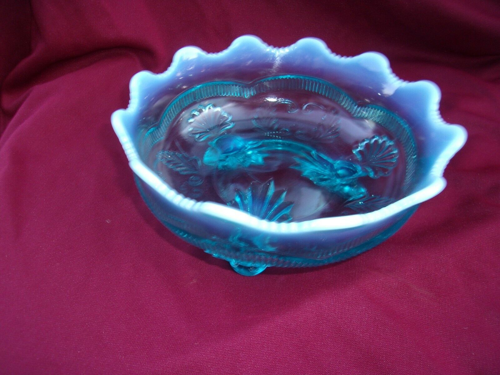 Eapg Model Flint  Blue Opalescent Wreath And Shells 8" Master Berry Bowl